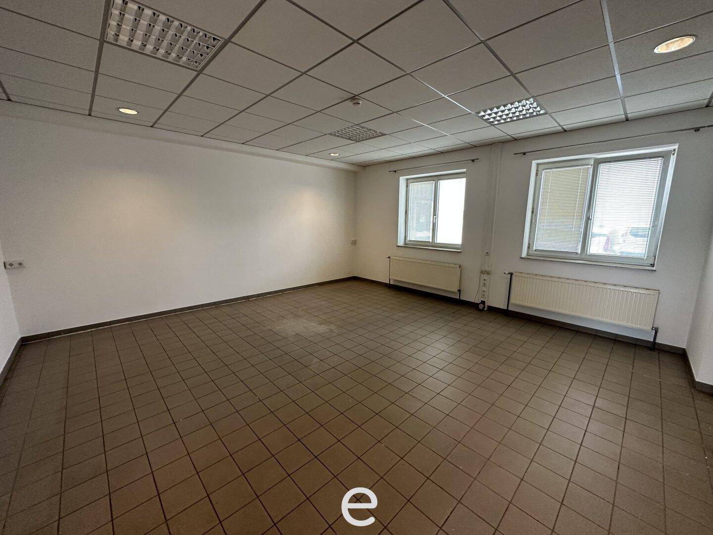 Lagerhalle und Büro in St. Pölten / Unterradlberg mit 450,00m² zu vermieten. - Ansicht 4