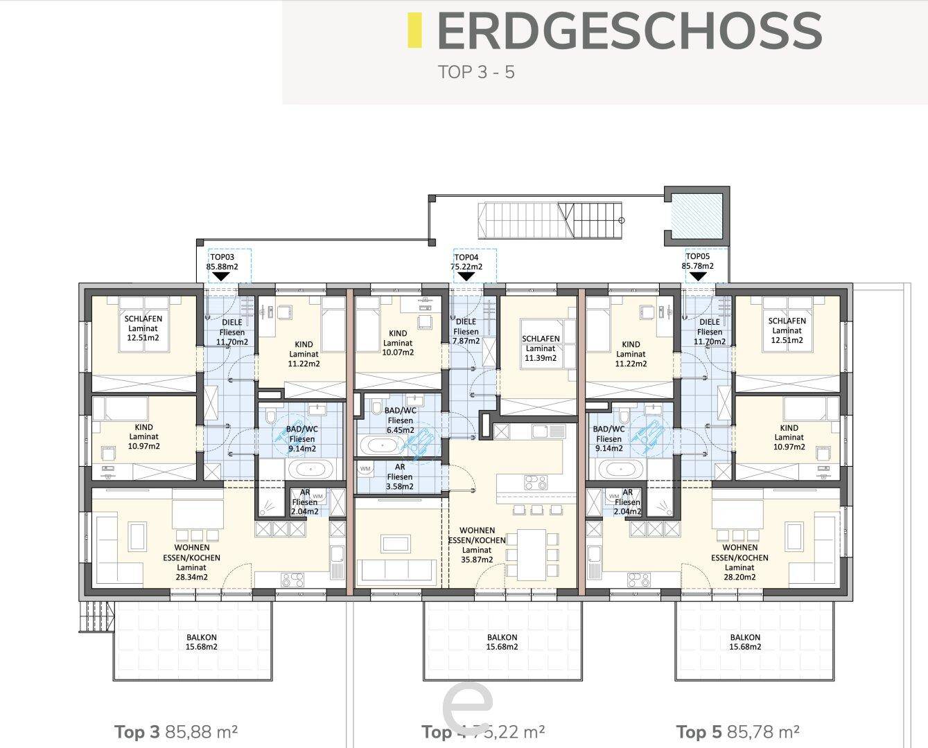 Grundriss des Erdgeschosses mit drei Wohneinheiten, Balkonen und Raumaufteilung.