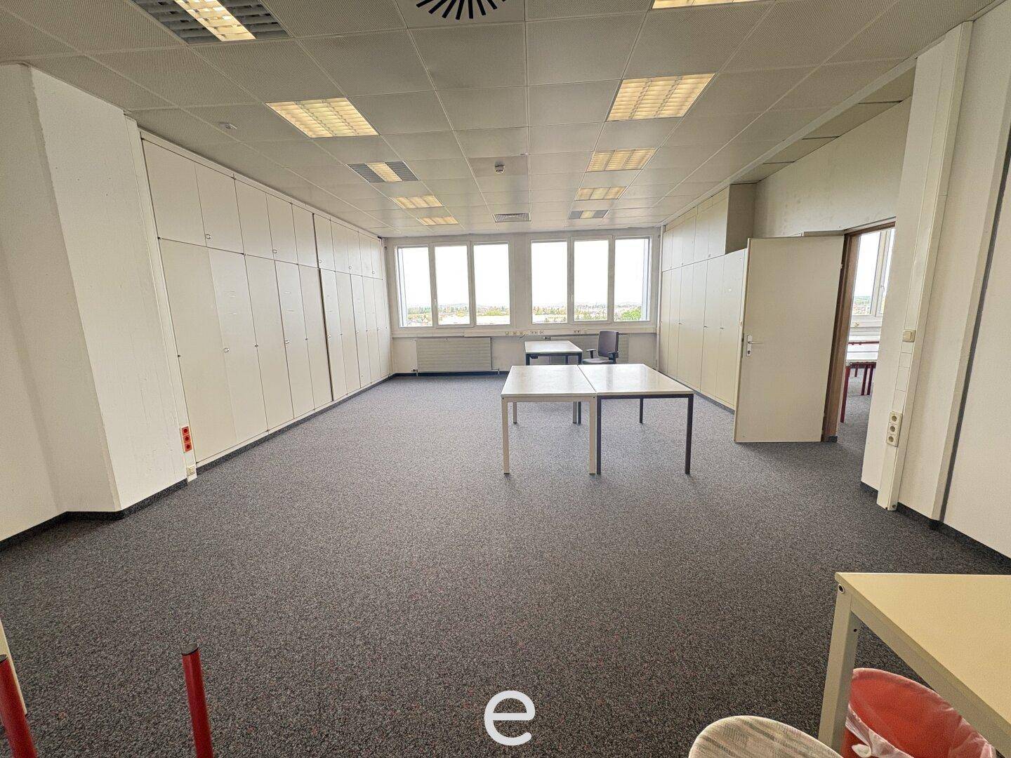 Moderne Bürofläche mit Lager-/Abstellräumen in Marchtrenk - Ansicht 3