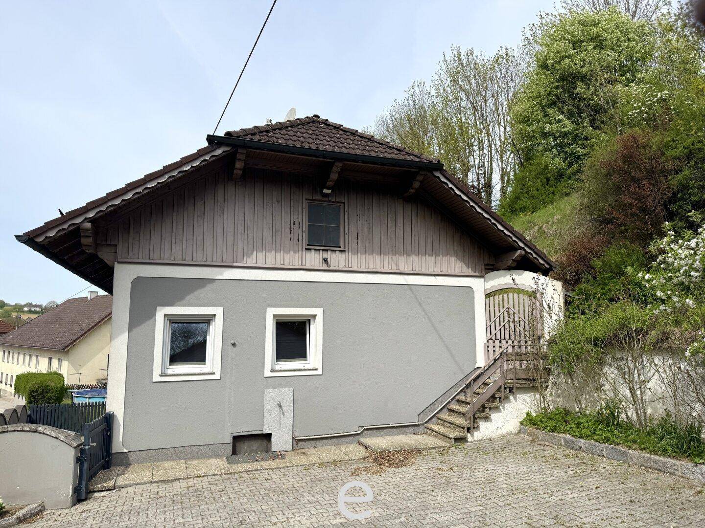 Großzügiges Einfamilienhaus mit XXL-Doppelgarage &amp; viel Potential in Steinerkirchen an der Traun - Widok 2
