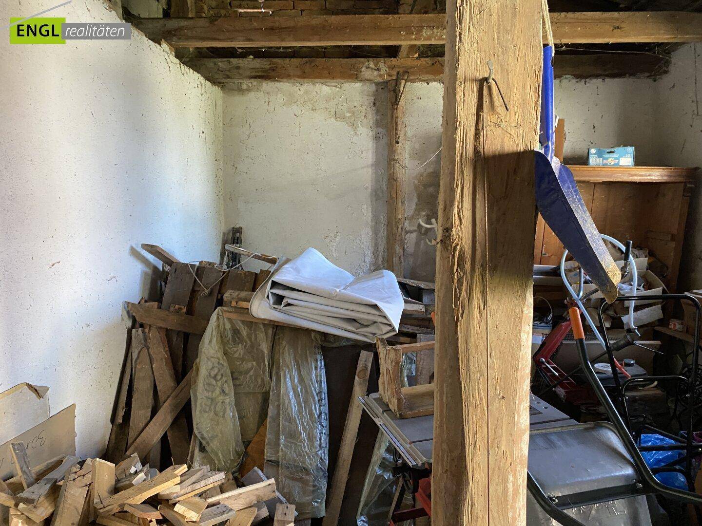 großer Schuppen mit Stauraum