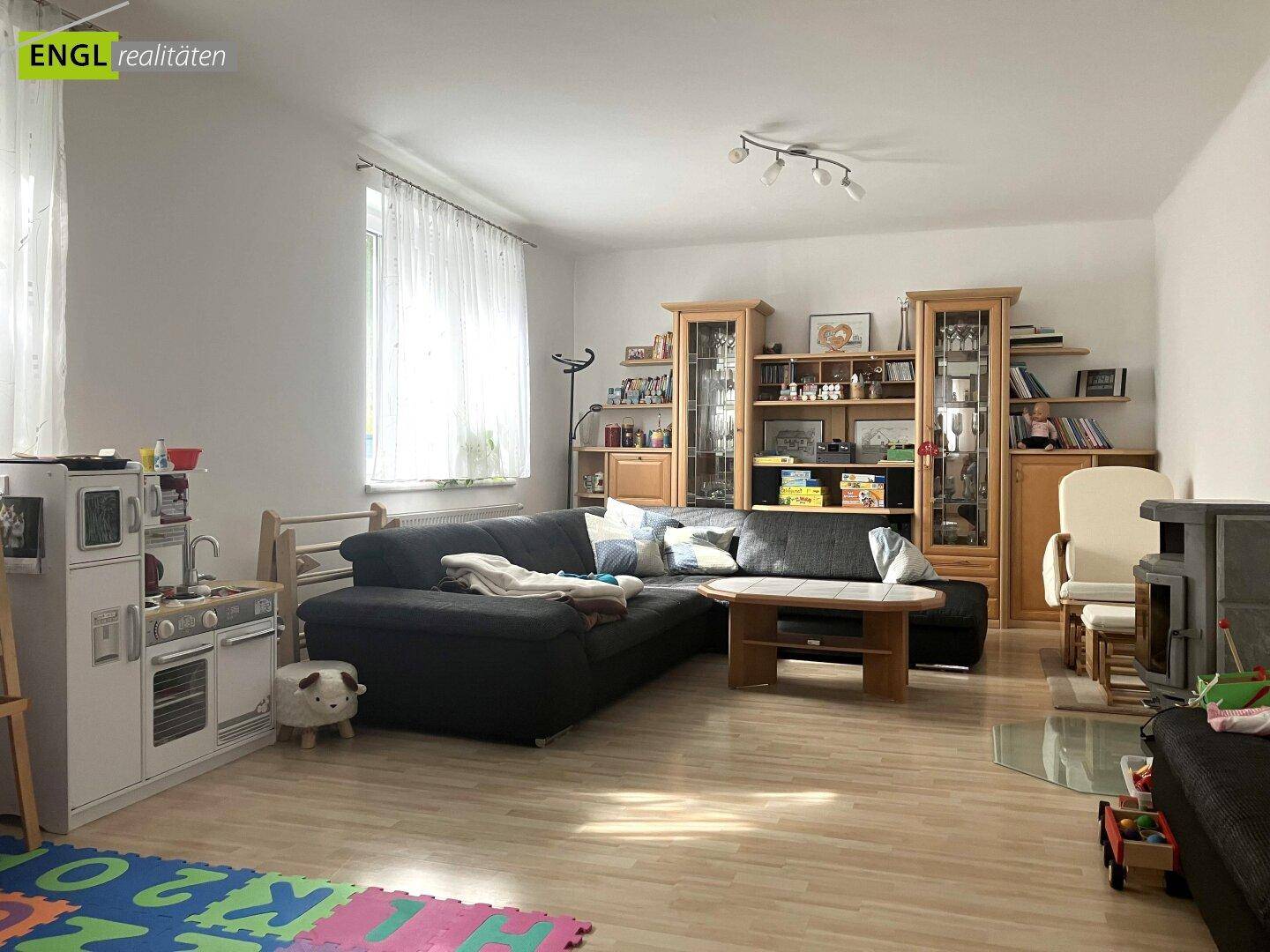 Wohnzimmer mit Ofen