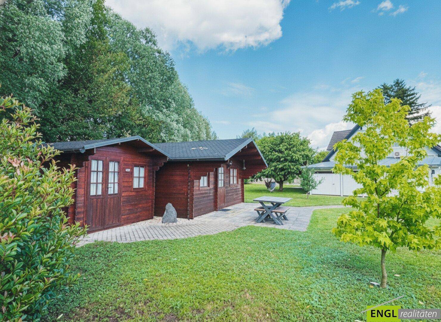 Modernes Einfamilienhaus auf großzügigem Grundstück mit zusätzlichem Entwicklungspotenzial - Ansicht 2