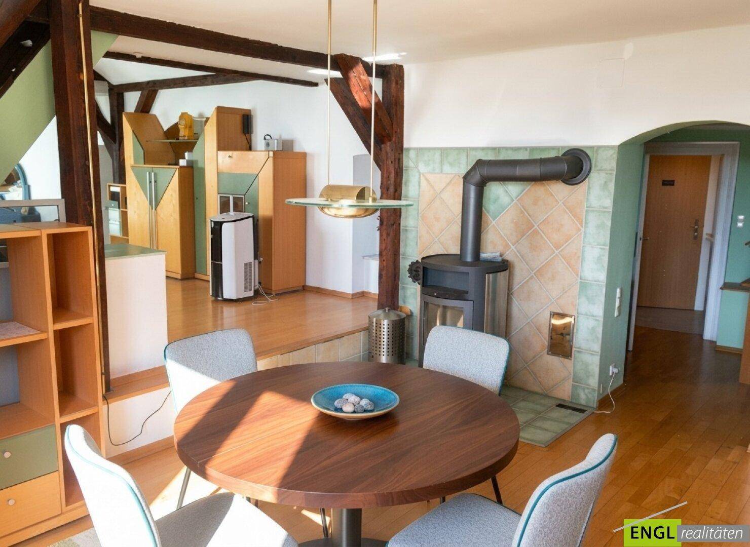 Gemütliches 3 Zimmerwohnung im Dachgeschoss perfekt für Künstler, Single, Paare und kleine Familie - Widok 6