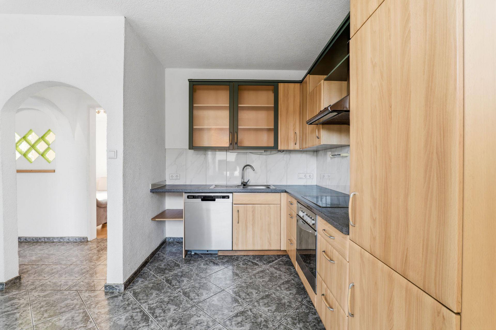 Doppelhaushälfte zum Preis einer Wohnung mit Modernisierungspotential und bereits erfolgten Updates - Mehr