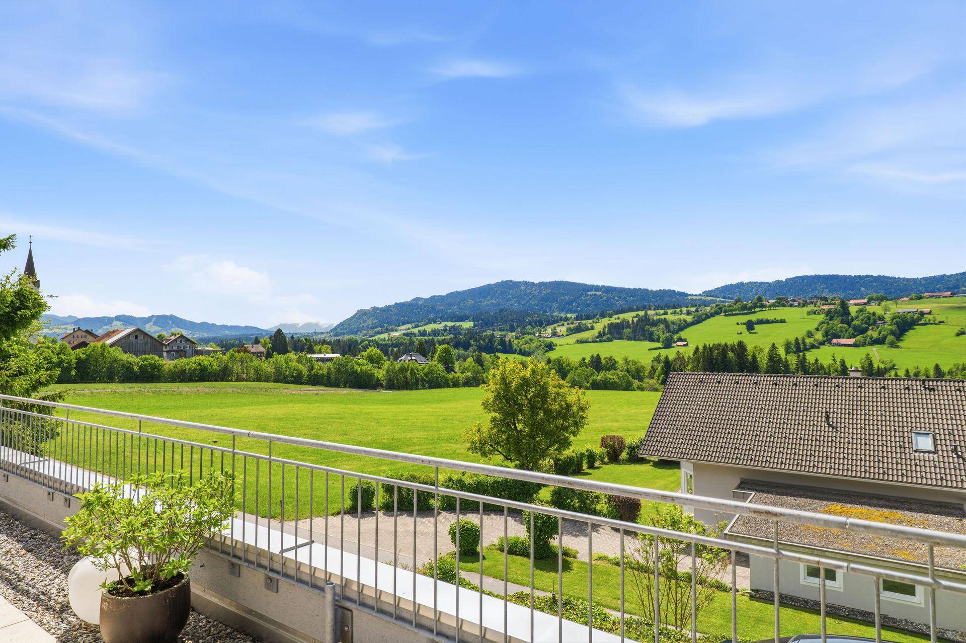 Außergewöhnliches Anwesen in privilegierter Naturlage mit beindruckendem Panoramablick - Ansicht 4