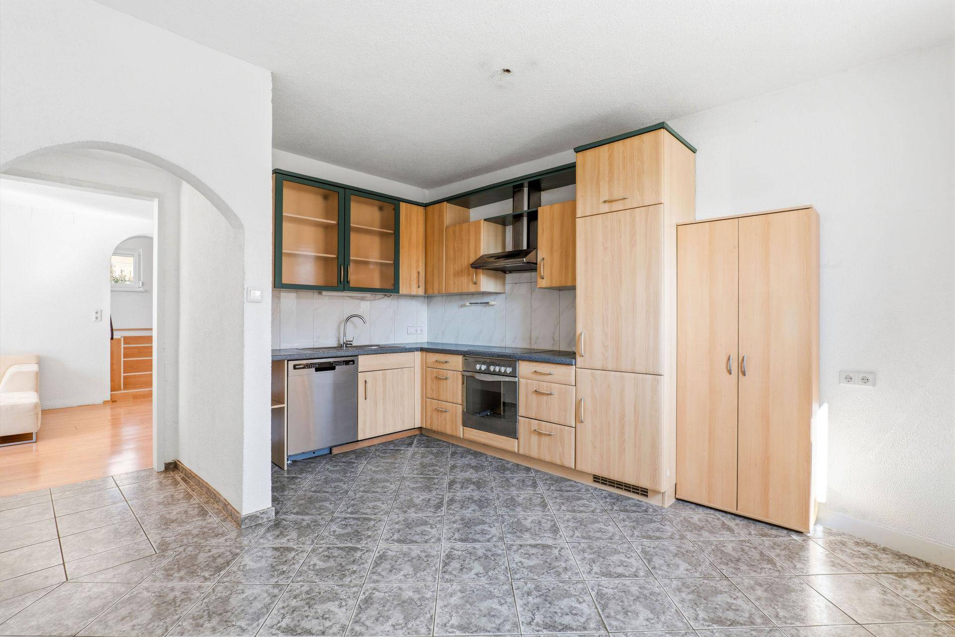 Doppelhaushälfte zum Preis einer Wohnung mit Modernisierungspotential und bereits erfolgten Updates - Ansicht 6
