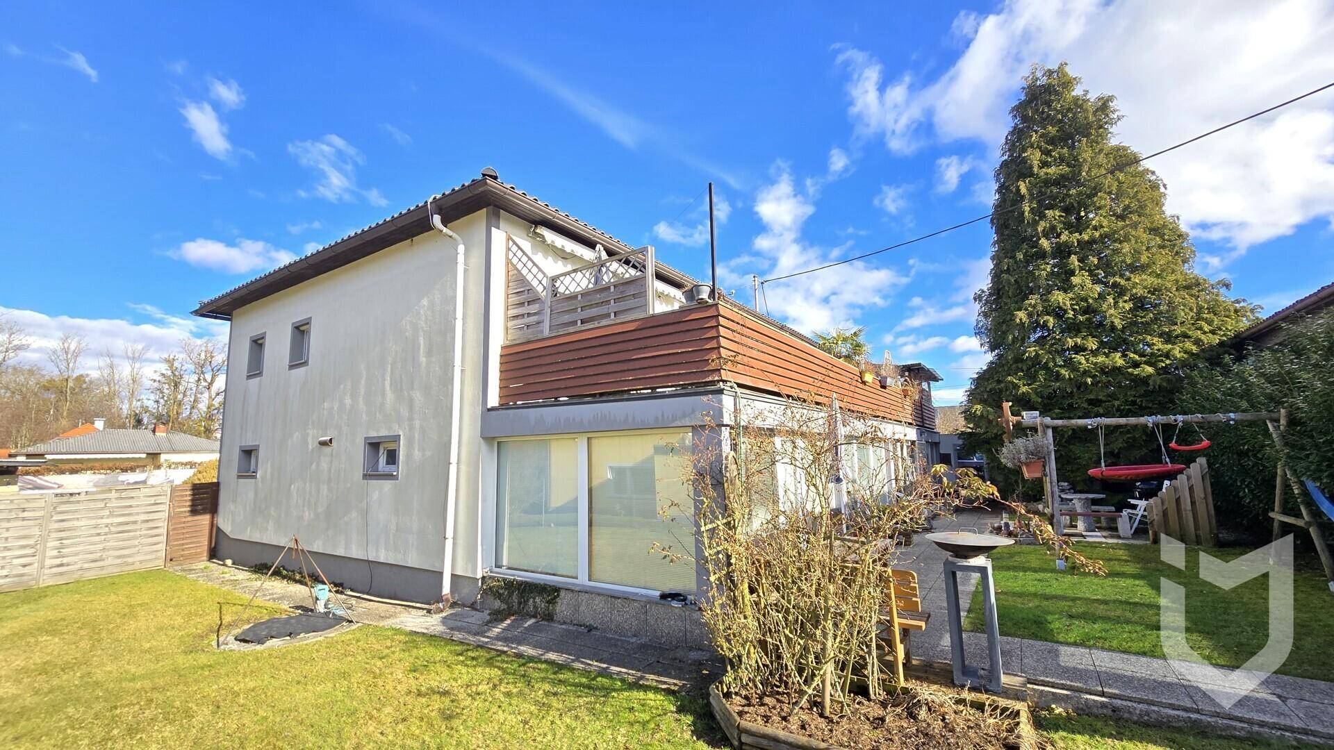 GROßZÜGIGES EINFAMILIENHAUS MIT VIEL RAUM FÜR IDEEN – pohled 5