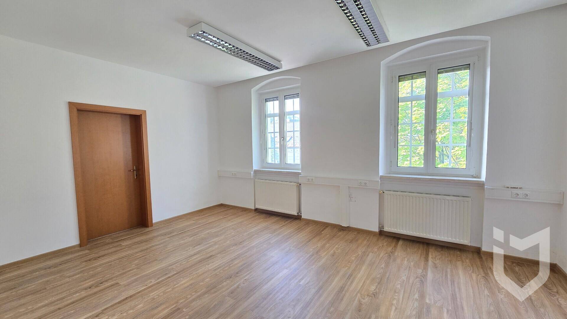 Büro 1