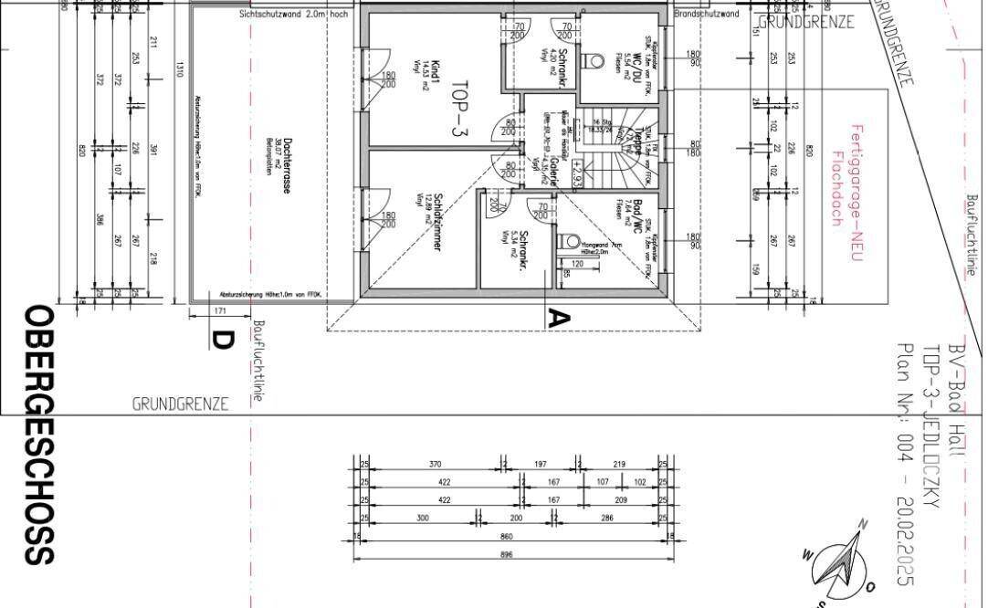 Grundriss des Obergeschosses mit Schlafzimmern, Kinderzimmer und Badezimmer.