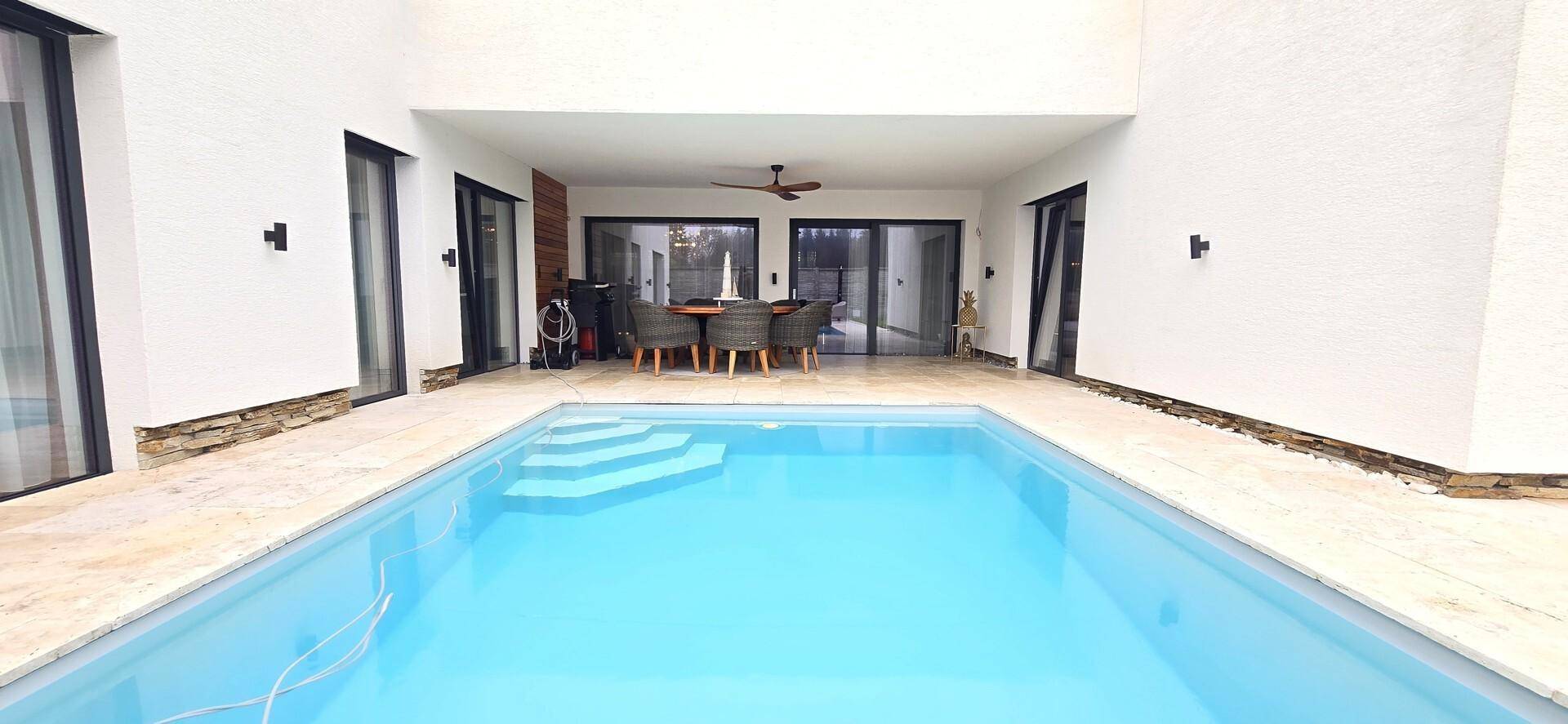 • WOHNEN IM ALMTAL - LUXURIÖSER BUNGALOW MIT GARTENSAUNA UND BEHEIZTEM POOL - Ansicht 4