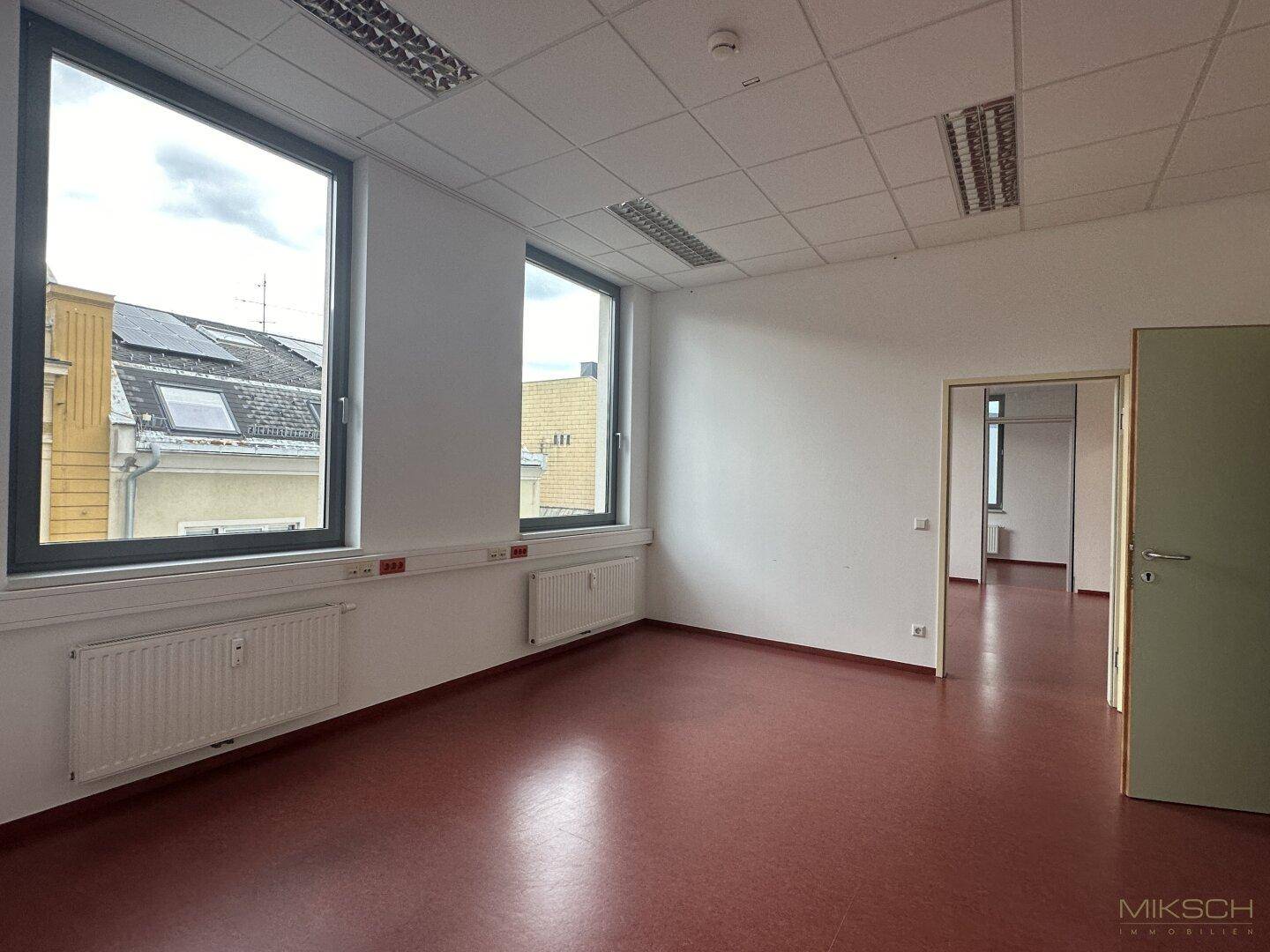 Moderne(s) Büro/Praxis | Innenstadtlage | Lift | 267m² | Tiefgarage - Mehr