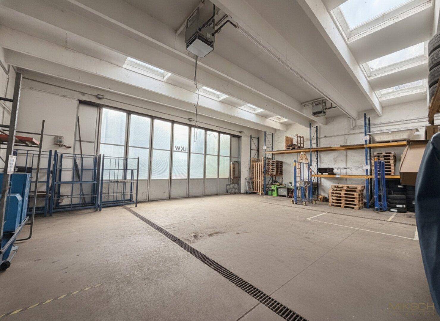 Werkstatt I ca. 700m² I St. Pölten I Lager I Reifenaufzug I 3 Hebebühnen – pohled 6