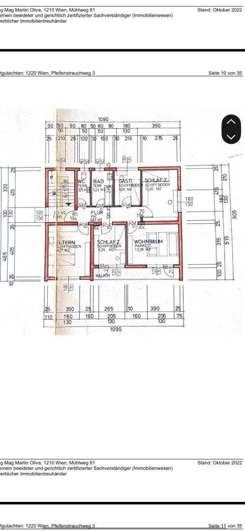 Grundriss des Obergeschosses mit Schlafzimmern, Bad und Wohnbereich, inklusive Maßen.