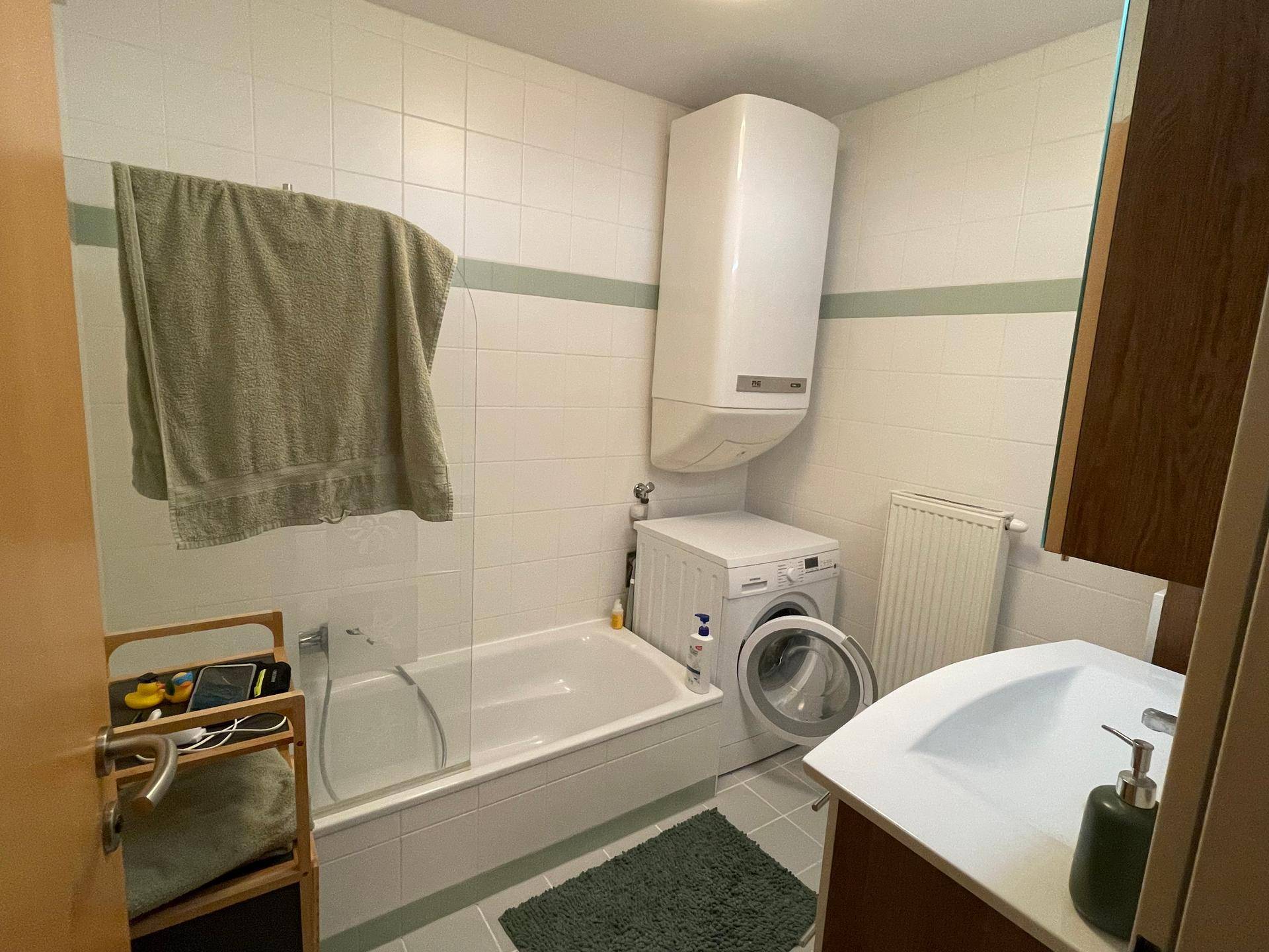 Helle, komplett neu renovierte und möblierte 66 m² Wohnung mit Balkon in Neusiedl am See – ab September 2026 verfügbar – pohled 5