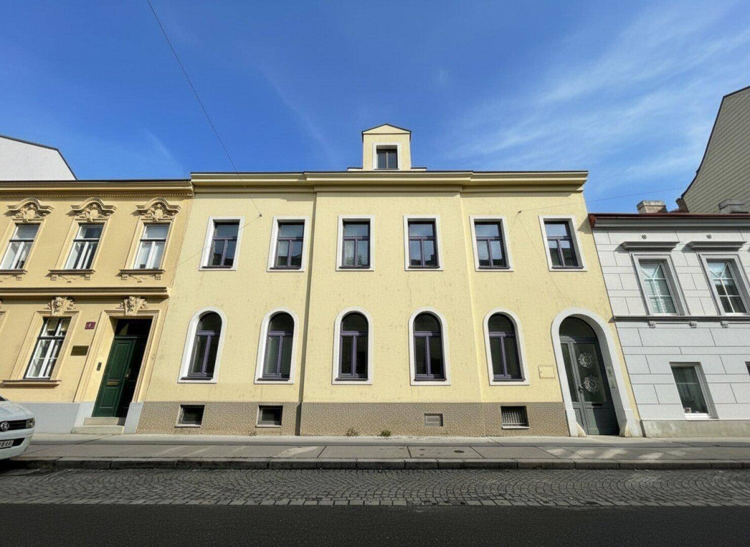 Zinshaus mit privatem Garten und Ausbaupotenzial auf ca. 795 m² WNFL! - Widok 5