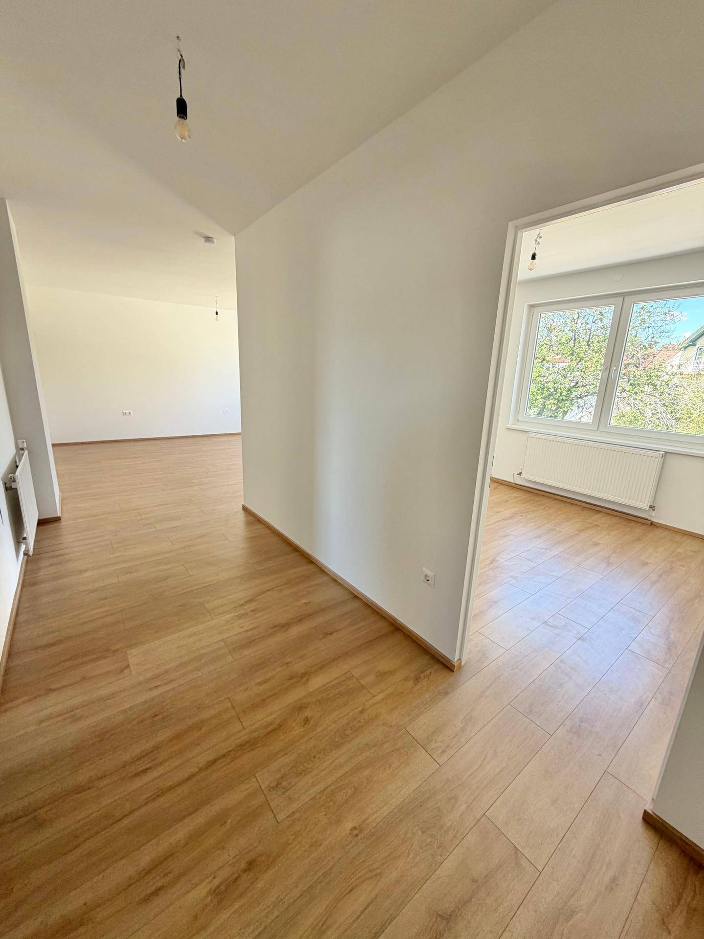 Neu renovierte 3-Zimmer-Wohnung am Schlosspark | nahe Wien - Ansicht 2