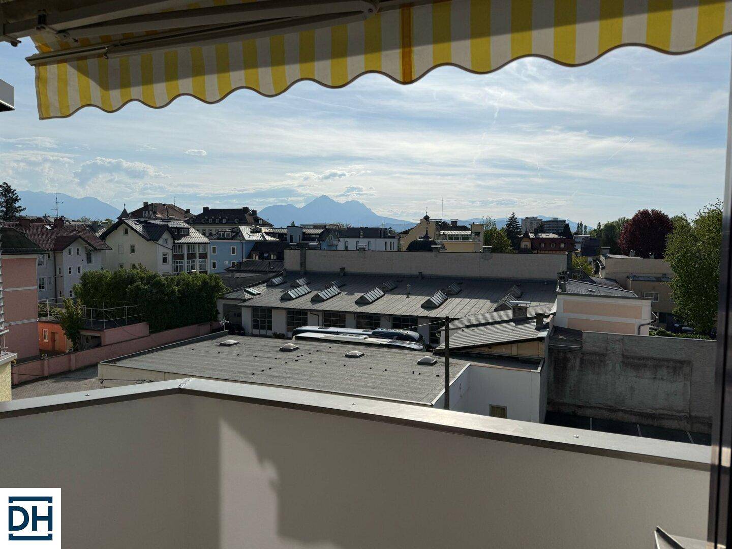 Loggia mit Markise