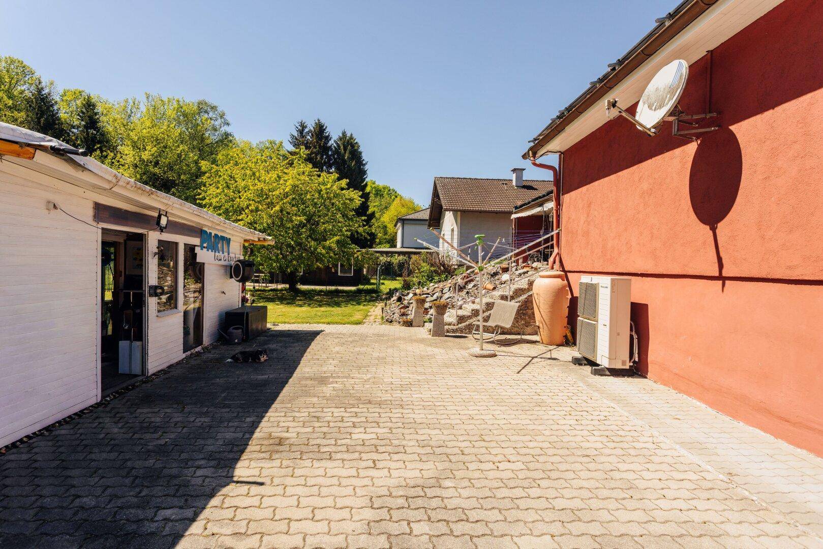 Ankommen und wohlfühlen – Familienidylle mit traumhaftem Grünblick, PV-Anlage und Luftwärmepumpe! - Ansicht 5