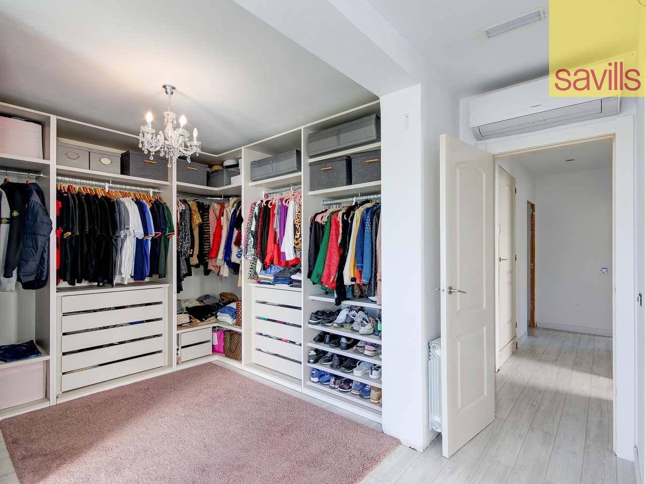 Walk in wardrobe