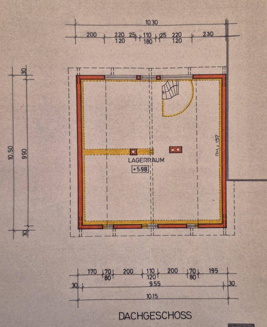 Grundriss des Dachgeschosses mit Lagerraum und Dachschrägen.