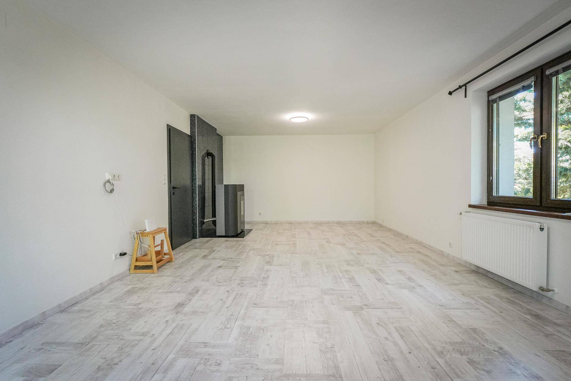 Schlafzimmer mit Pelletofen