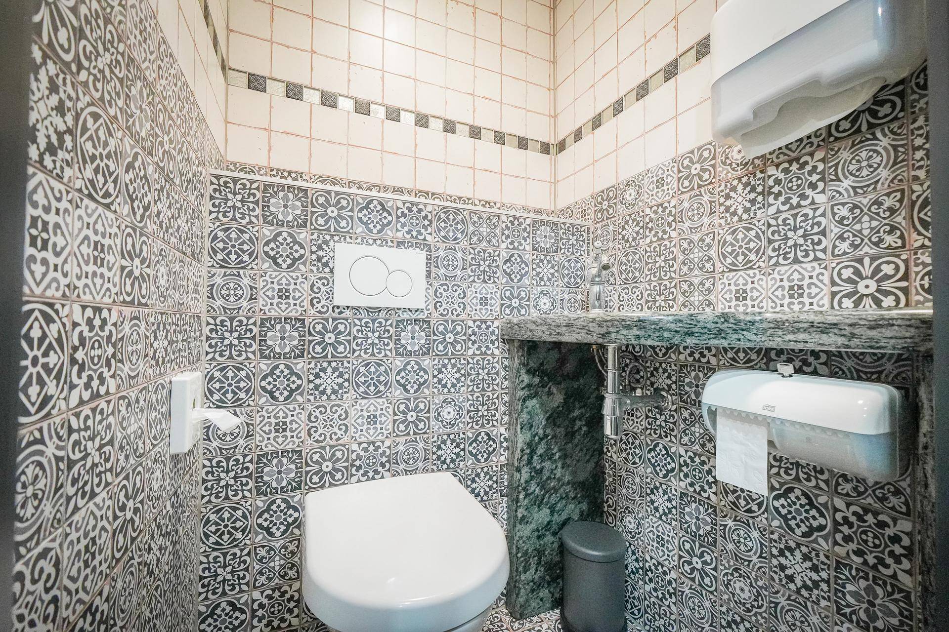 WC