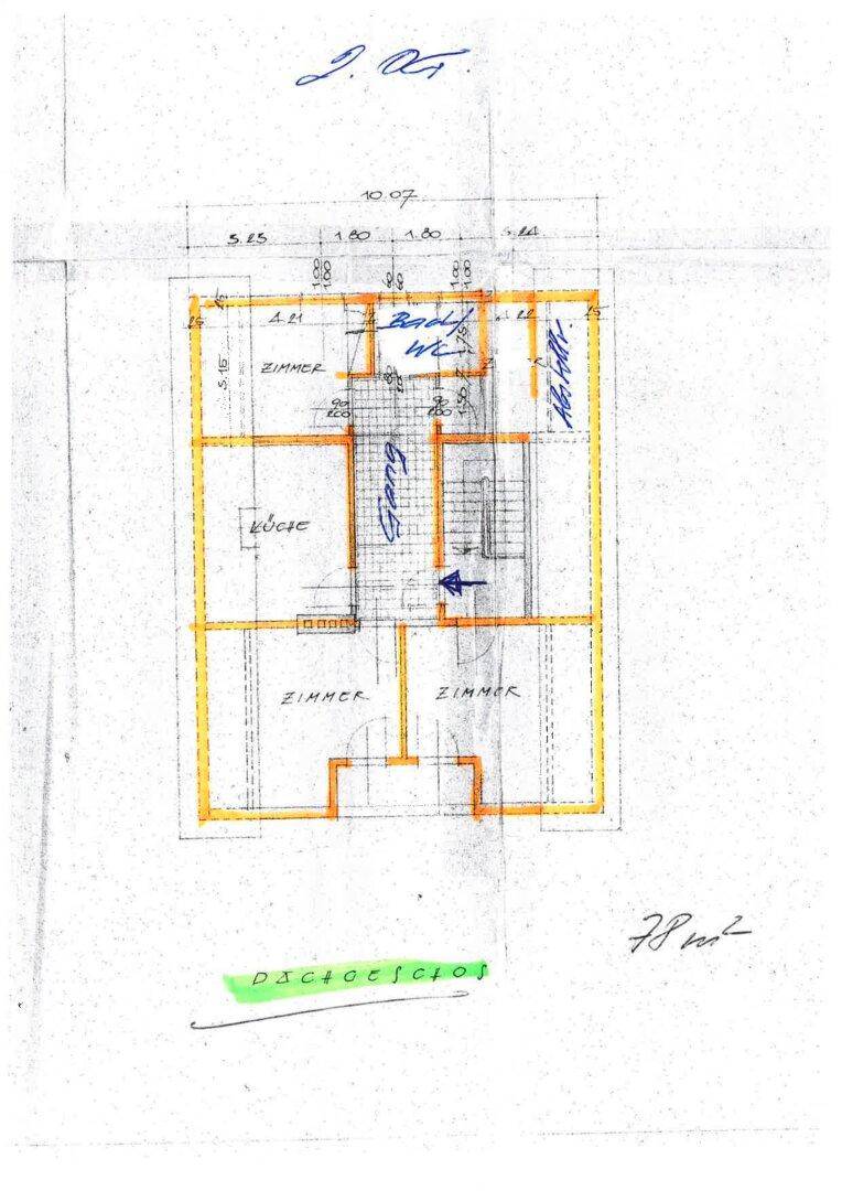 Handgezeichneter Grundriss mit mehreren Zimmern, Küche, Bad, separatem WC und Abstellraum.