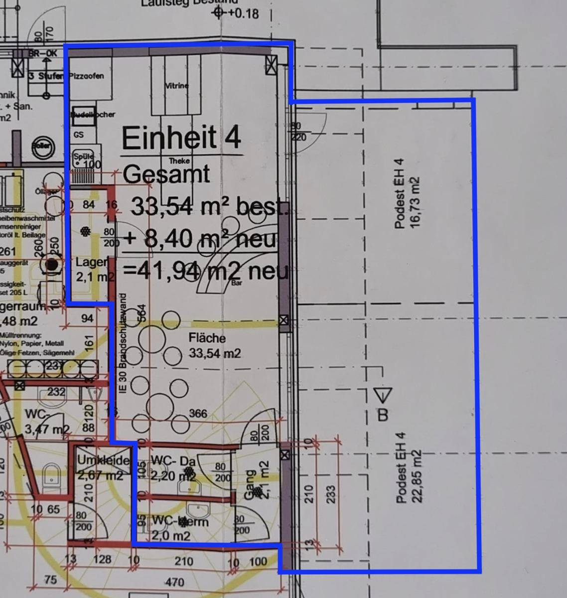 Detaillierter Grundriss der Einheit 4 mit Lagerflächen, WC-Bereichen und Podesten, Gesamtfläche 41,94 m².