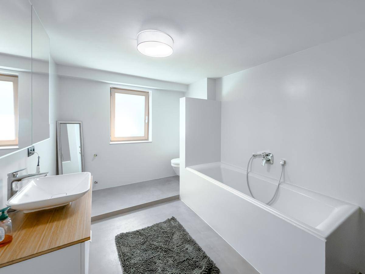Badezimmer EG