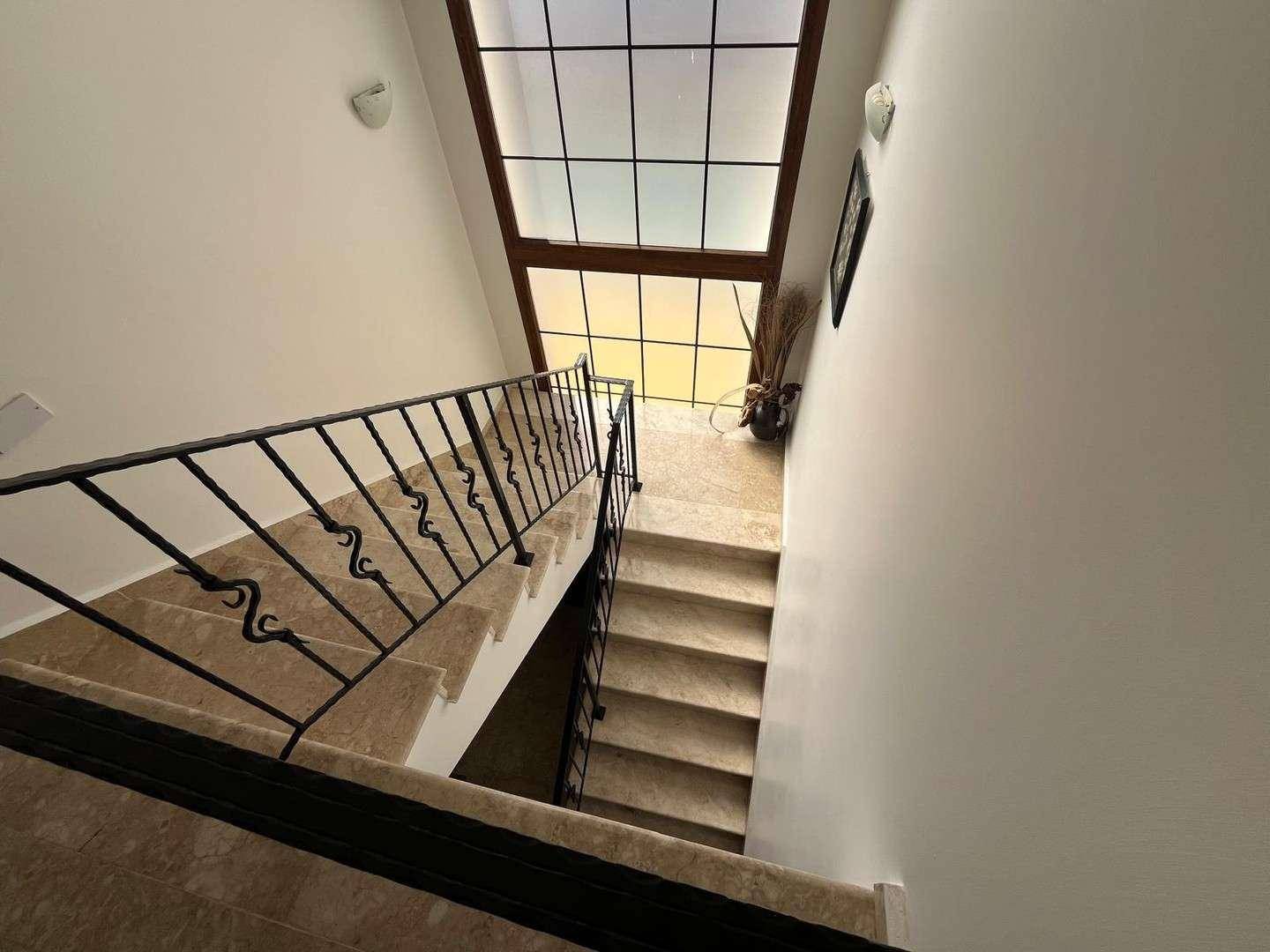 Innentreppe zur 1. Etage