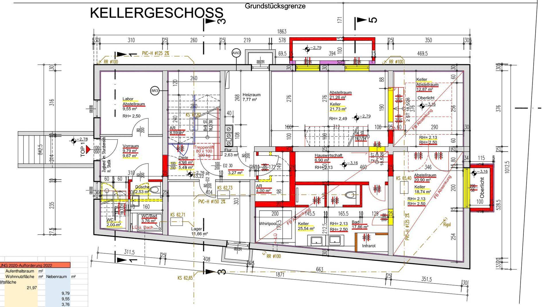 Grundriss des Kellergeschosses mit verschiedenen Lagerräumen, Technikräumen und einem Whirlpool-Bereich.