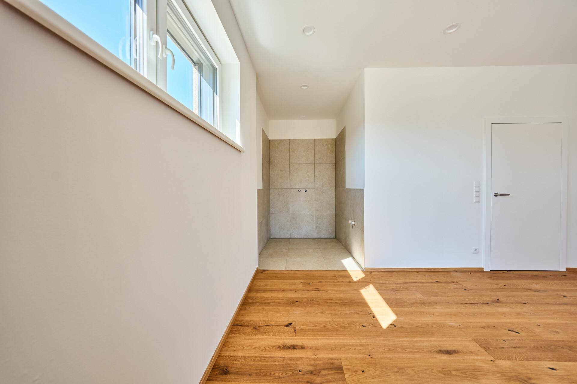 Schlafzimmer mit Bad en suite EG Ans. 4