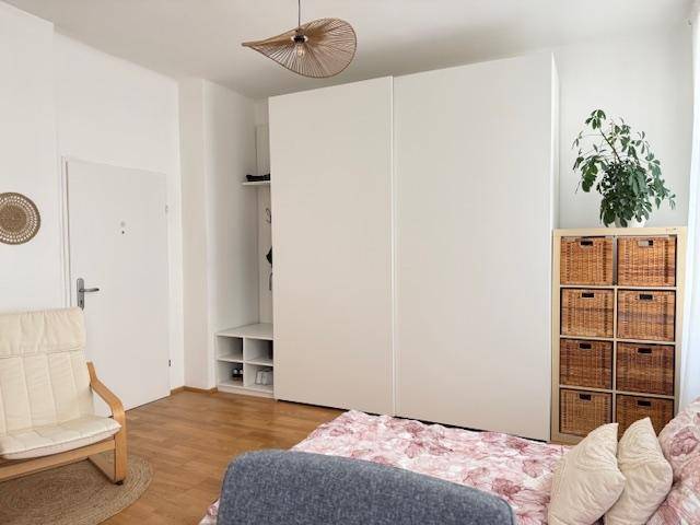 entzückende Altbau 1 Zimmer Wohnung - Widok 3