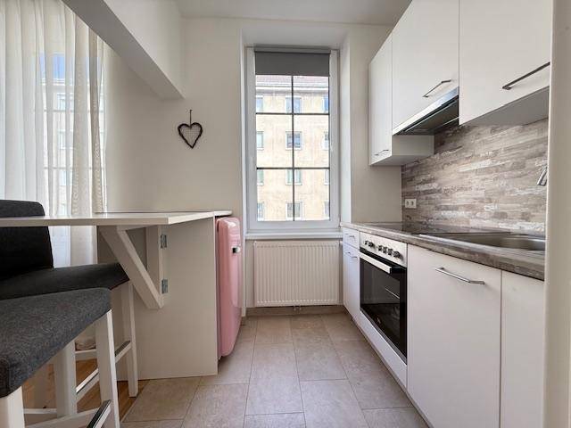 entzückende Altbau 1 Zimmer Wohnung - Widok 5