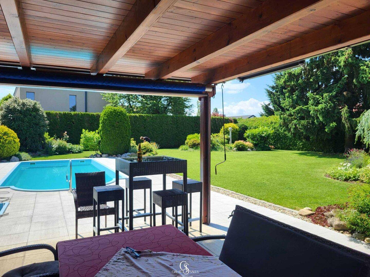 Poolhaus