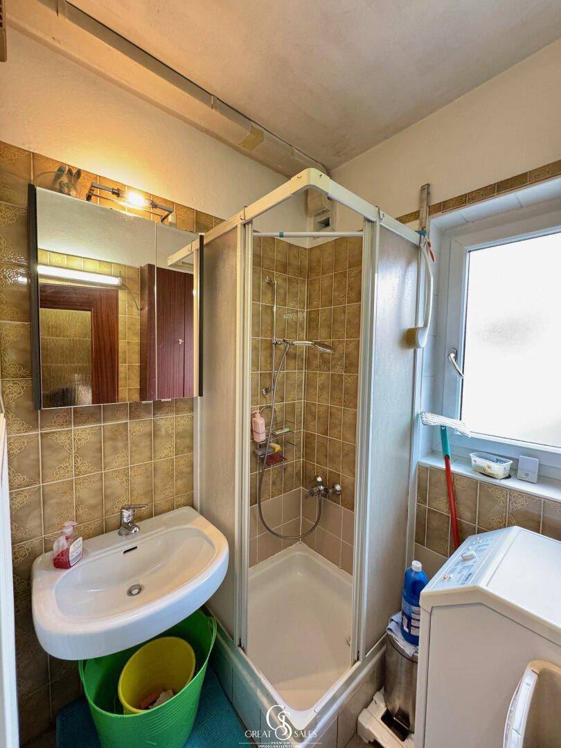 Bad mit Dusche