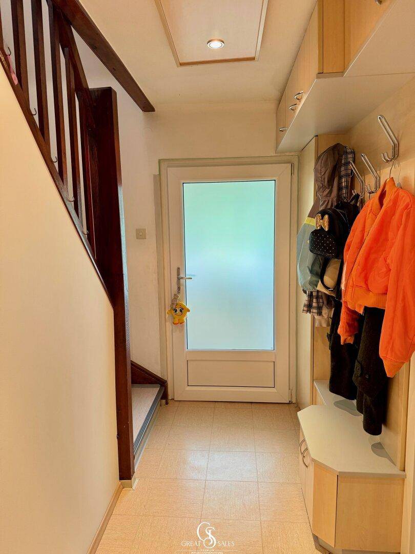 Eingangsbereich Ost/Garderobe