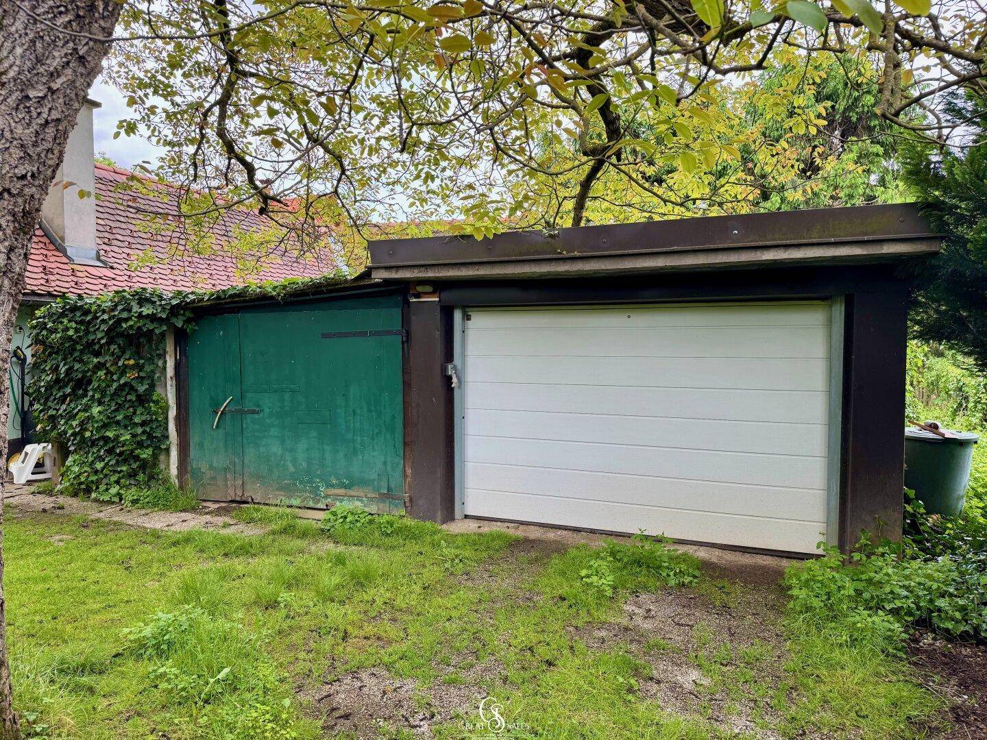 Garage und Geräteschuppen