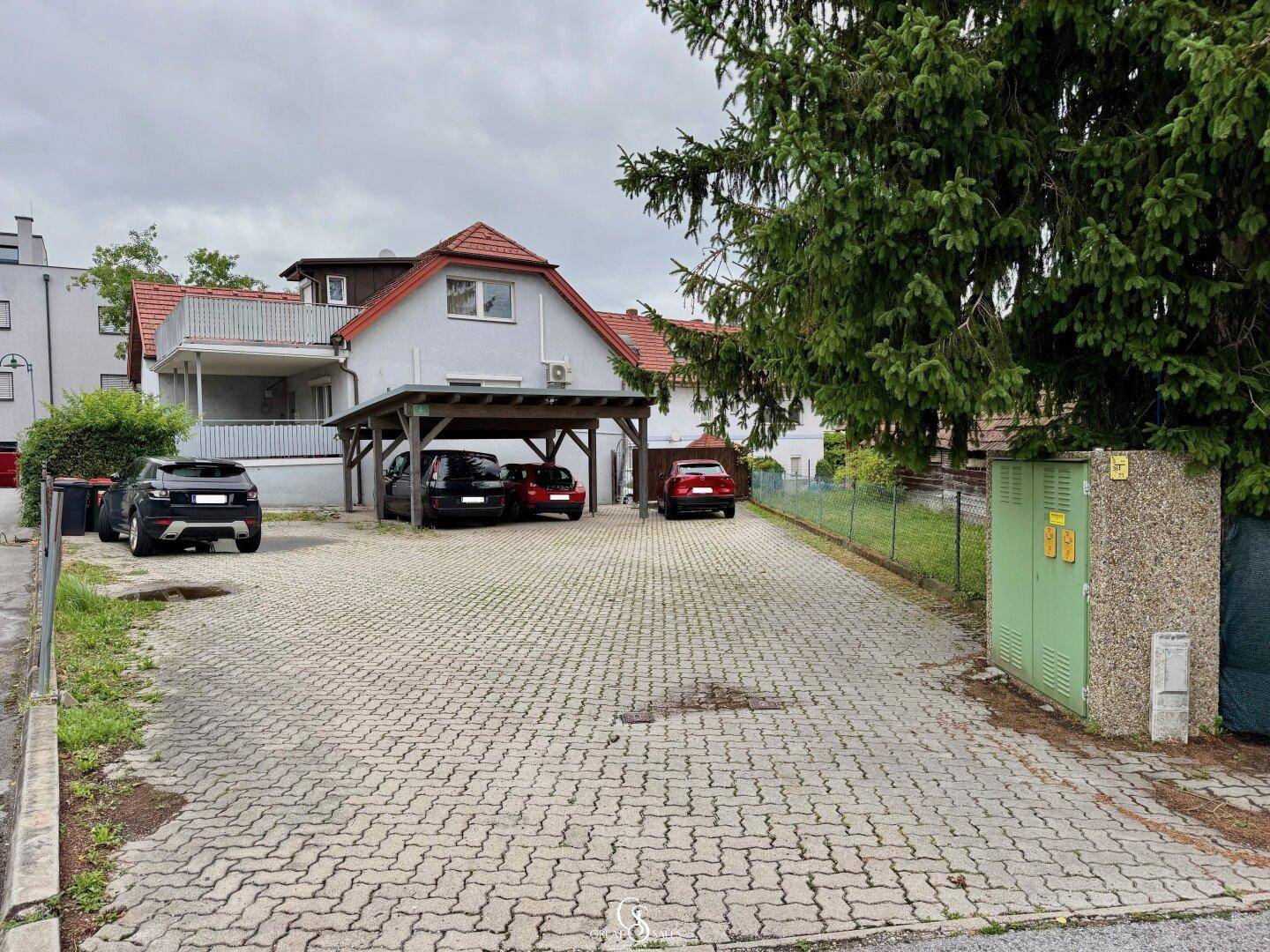Hofzufahrt - Carports - KFZ-Stellplätze