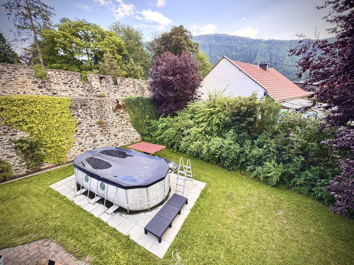 Ihr mit Wärmepumpe beheizter Swimmingpool - Badeurlaub Zuhause wann immer Sie möchten!