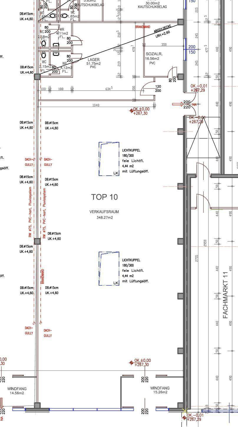 Detaillierter Grundriss eines Verkaufsraums mit Maßen und technischen Angaben für eine Gewerbefläche.