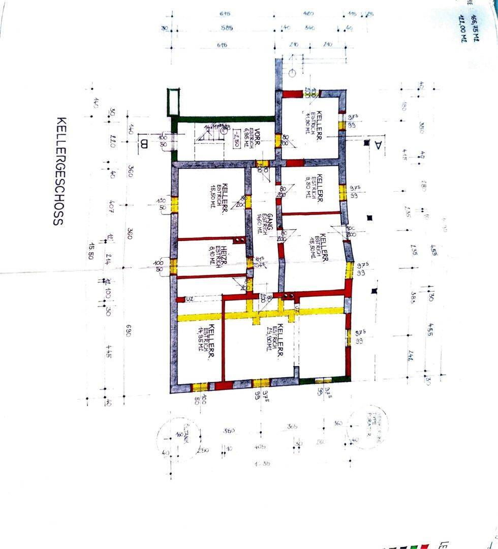 Grundriss des Kellergeschosses mit mehreren Kellerräumen und Heizungsraum.