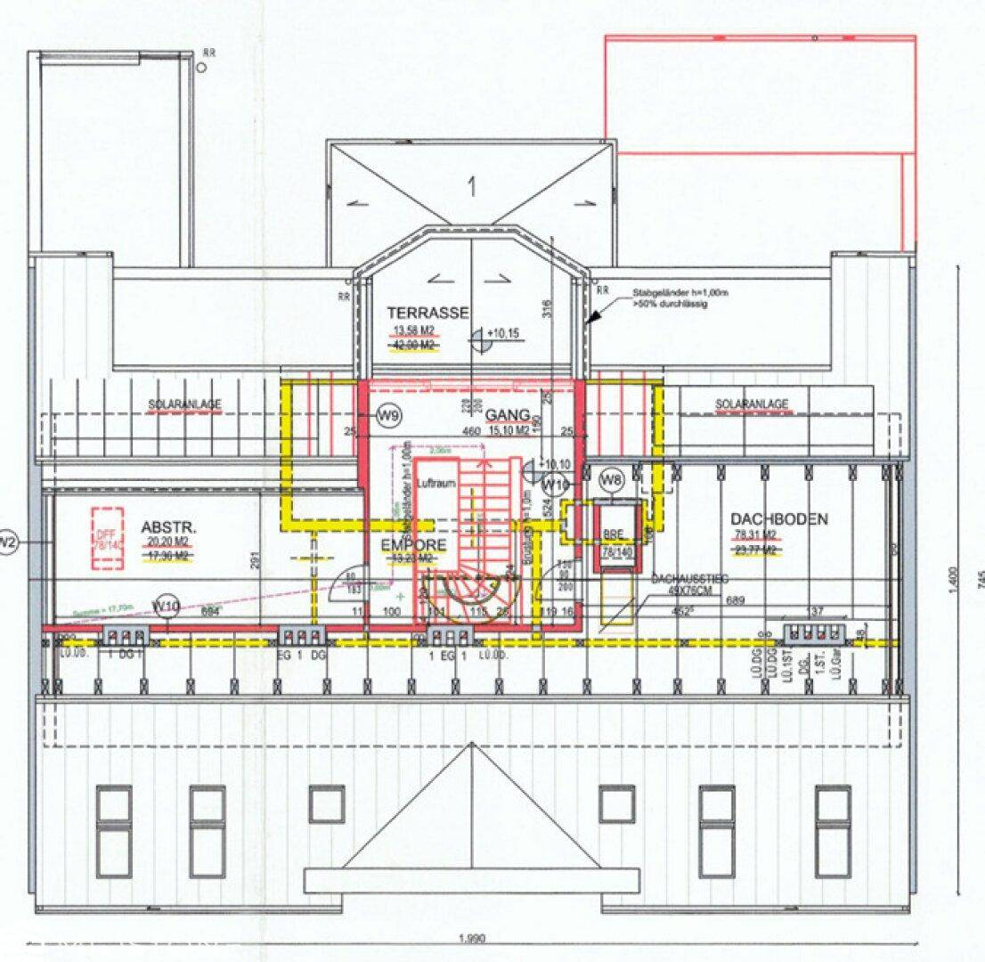 Grundriss des Obergeschosses mit großer Terrasse, Empore und Solaranlage auf dem Dach eingezeichnet.