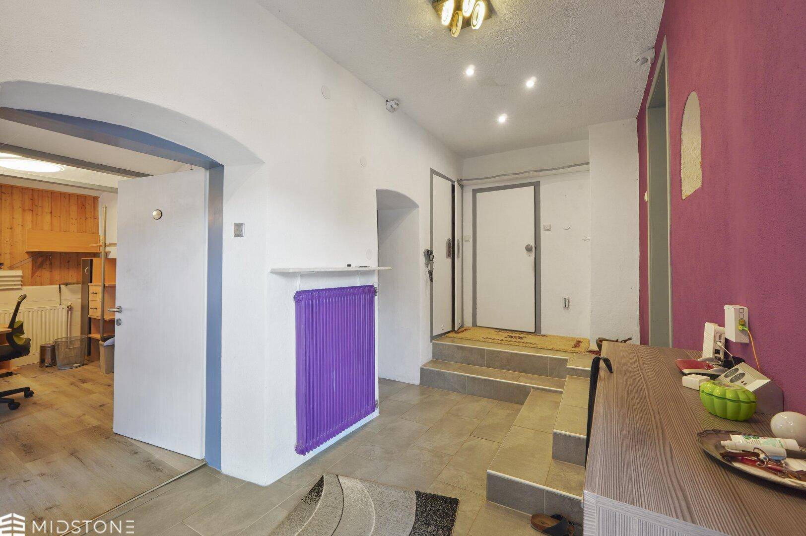 Charmantes Einfamilienhaus mit Garten, Werkstatt und vielseitigem Nebengebäude - Ansicht 4