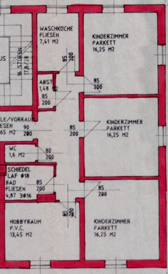 Detaillierter Grundriss mit Raumaufteilung und Flächenangaben in Quadratmetern.