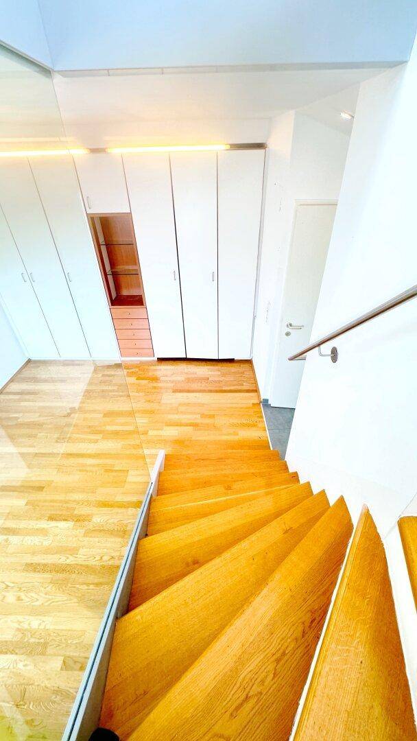 Treppe - untere Ebene