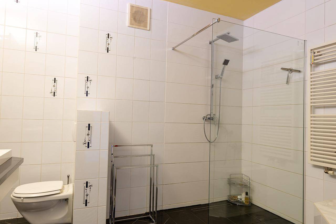 https://pictures.immobilienscout24.de/prod.www.immobilienscout24.at/pictureserver/loadPicture?q=70&id=012.001P900000Bs4GT-2eb8313c46a64a7cbf622652e1f165ae