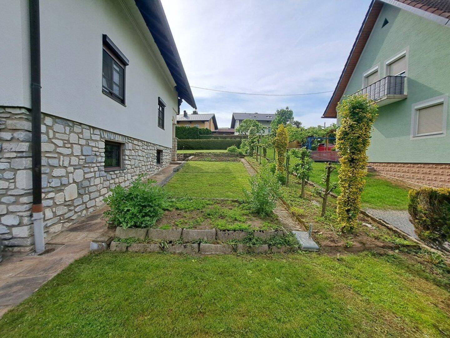 Charmantes Wohnhaus in sehr sonniger Lage - Mehr