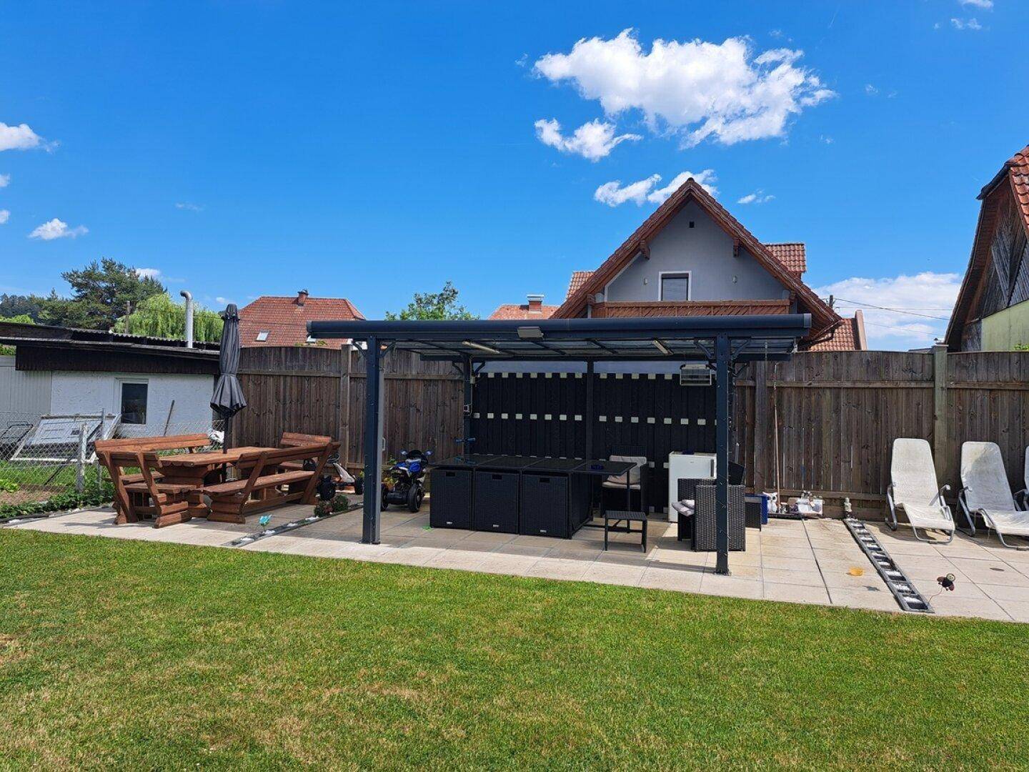 Modernisiertes Einfamilienhaus mit 5 Zimmern, Garten, Terrasse, 2 Balkonen &amp; Garage in Köflach! - Ansicht 3